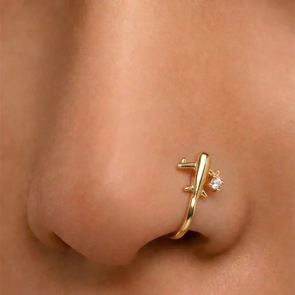 Body Jewelry Hot - 1PC 飛行機デザインノーピアス鼻クリップ日常着用パーティーファッションアクセサリー女性のためのホット販売スタイリッシュな鼻孔装飾