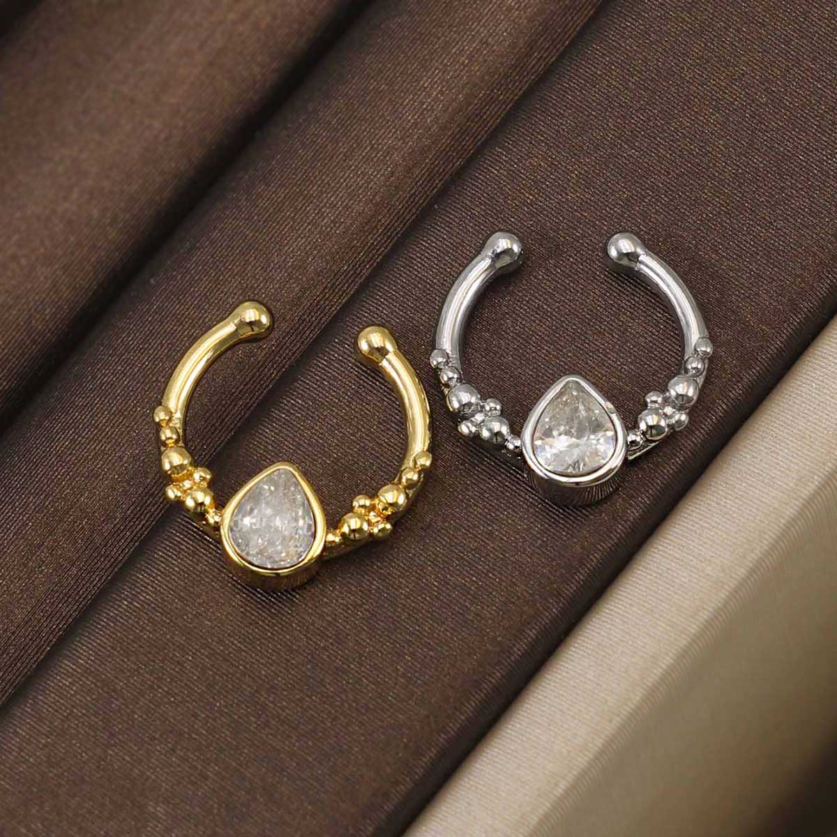 316Lステンレススチール製セプタムクリッカーリング 16G - Body Jewelry Septum のレビューと価格