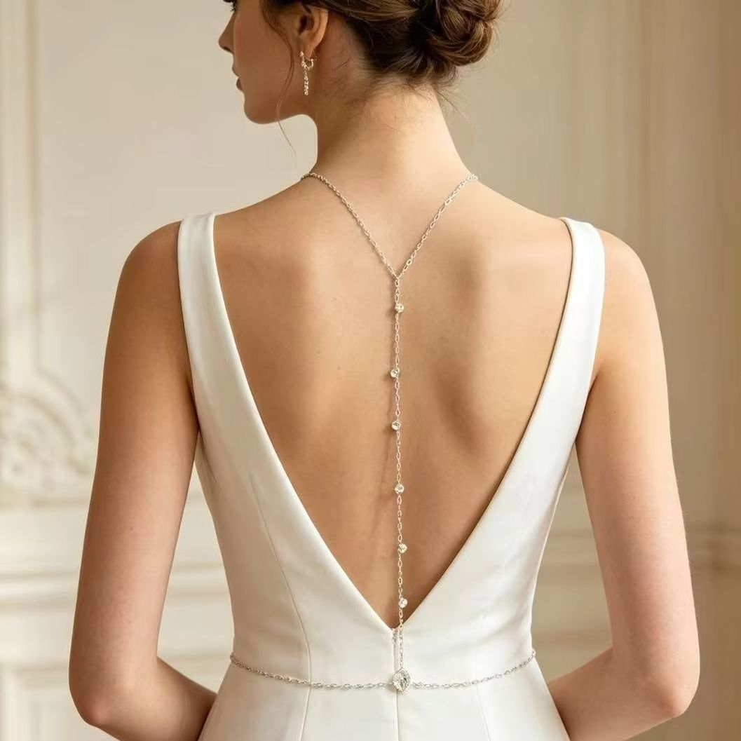 バックボディチェーン ジルコンスパインチェーン 調節可能 エ - Body Jewelry Dress のレビューと価格